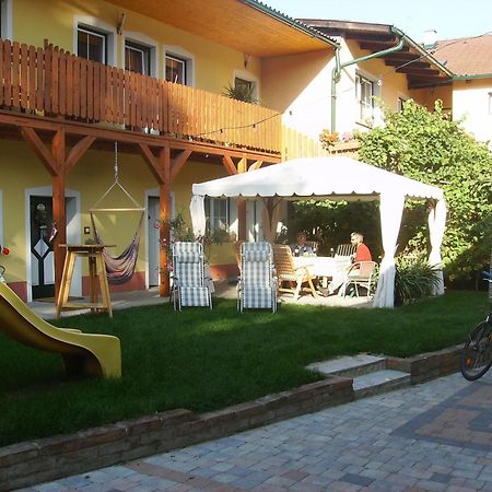 Weingut Zur Schlafmuetze Ξενοδοχείο Herrnbaumgarten Εξωτερικό φωτογραφία