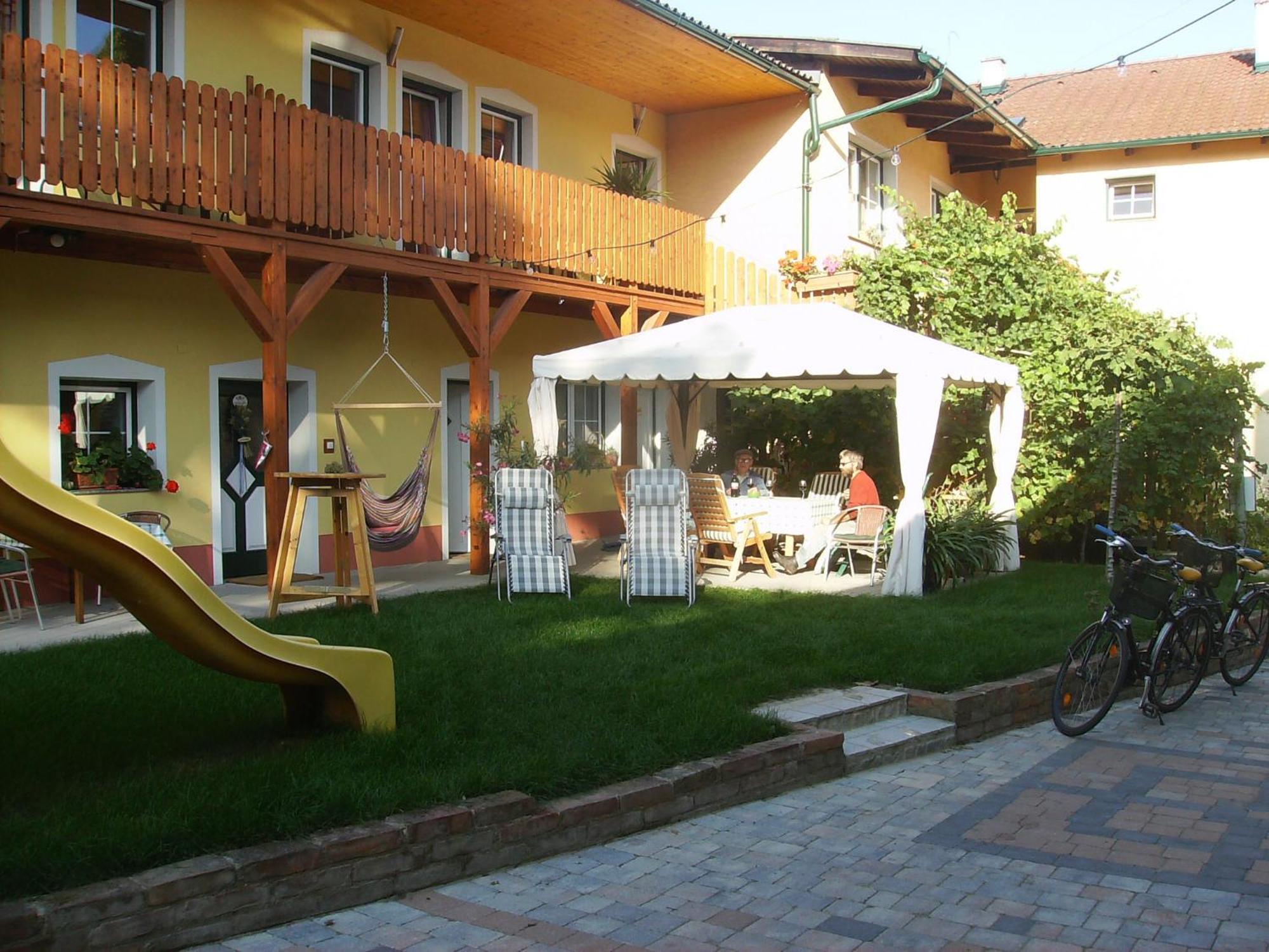 Weingut Zur Schlafmuetze Ξενοδοχείο Herrnbaumgarten Εξωτερικό φωτογραφία